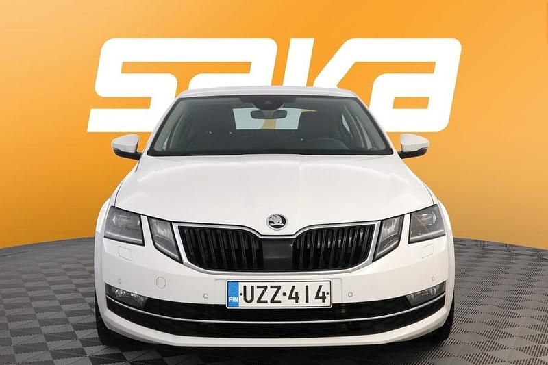 Käytetty Skoda Octavia LAURIN & KLEMENT 180 HP (132 kW) 2018 Viistoperä