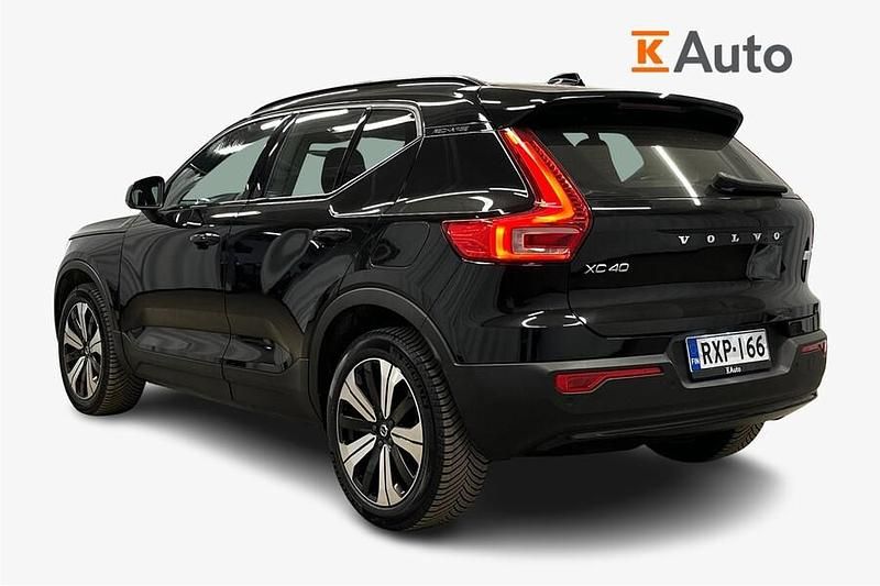 Käytetty Volvo XC40 Plus 300 kW (408 HP) 2023 Katumaasturi