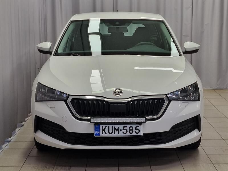 Käytetty Skoda Scala Active 95 HP (69 kW) 2021 Valkoinen Viistoperä