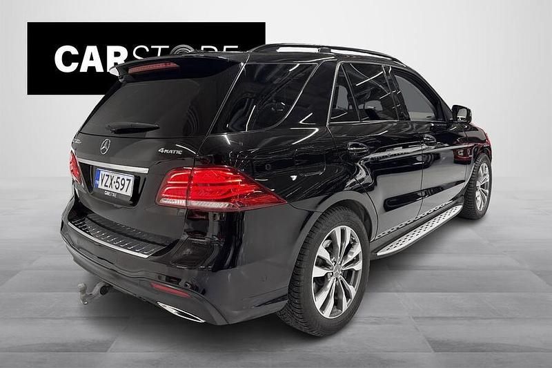 Käytetty Mercedes GLE500 AMG line 333 HP (244 kW) 2017 Katumaasturi