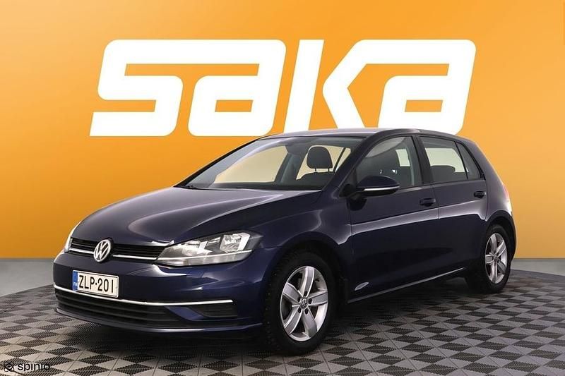 Käytetty VW Golf VII Comfortline 125 HP (91 kW) 2017 Viistoperä