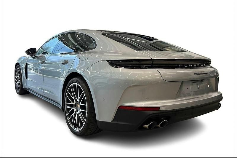Käytetty Porsche Panamera 4 628 HP (461 kW) 2024 Met. harmaa Sedan