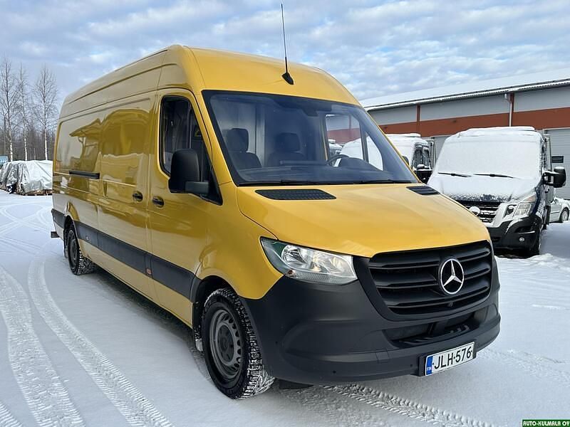 Käytetty Mercedes Sprinter 163 HP (119 kW) 2019 Keltainen Van