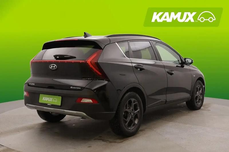Käytetty Hyundai Bayon Style 120 HP (88 kW) 2023 Musta Katumaasturi