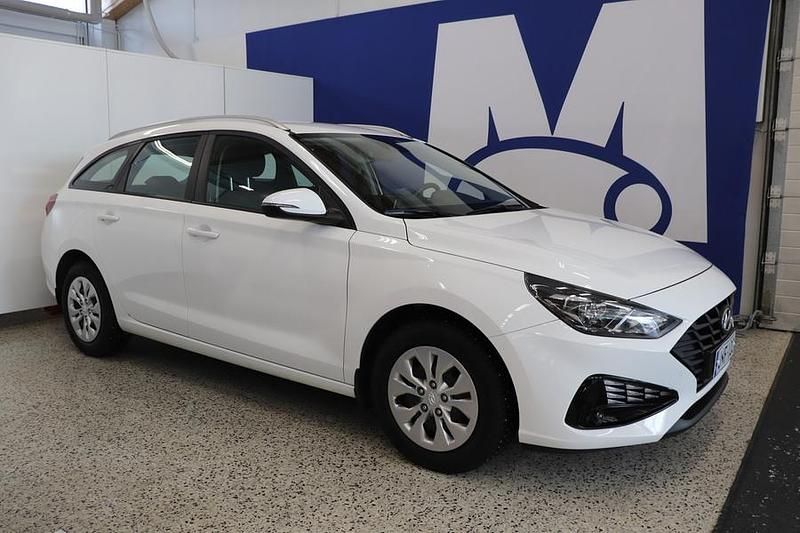 Käytetty Hyundai i30 Classic 110 HP (80 kW) 2024 Valkoinen Farmari