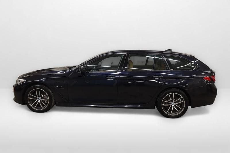 Käytetty BMW 530e M Sport 292 HP (214 kW) 2021 Musta Farmari