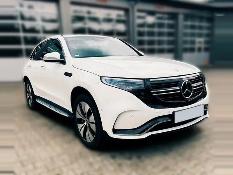 Käytetty Mercedes EQC400 Advanced 300 kW (408 HP) 2022 Katumaasturi