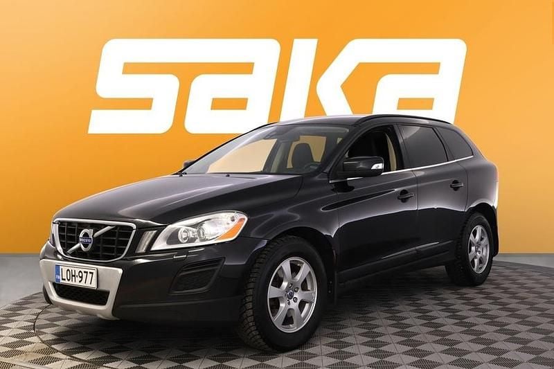 Käytetty Volvo XC60 Momentum 205 HP (150 kW) 2011 Katumaasturi