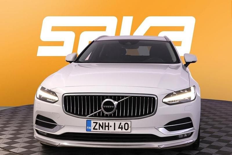 Käytetty Volvo V90 Momentum 150 HP (110 kW) 2017 Farmari