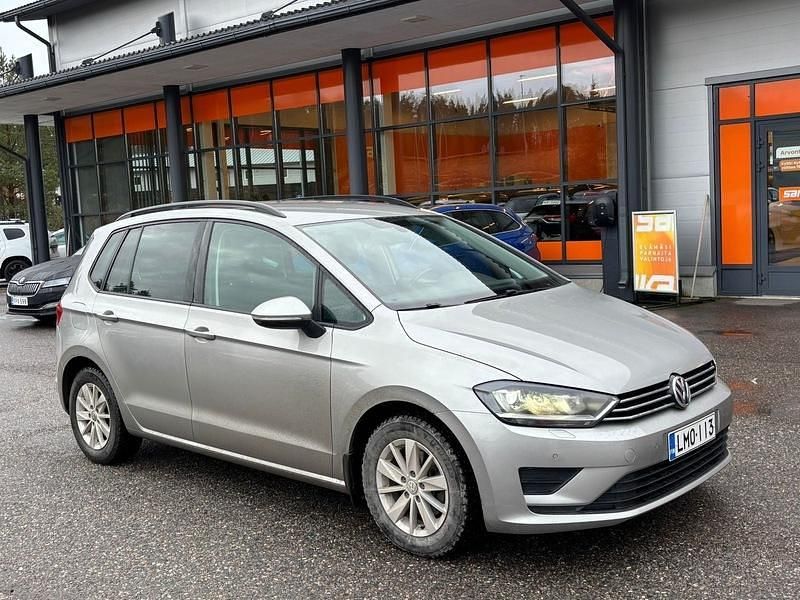 Käytetty 2015 VW Golf Sportsvan Comfortline Tila-auto | 13 990 € (Perustarjous) - Kuva 1/4