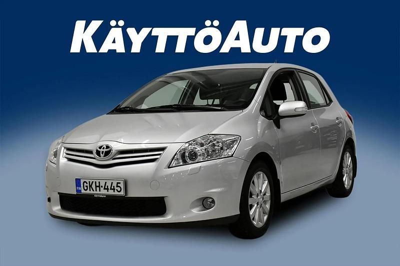 Käytetty Toyota Auris Edition 132 HP (97 kW) 2011 Hopea Viistoperä
