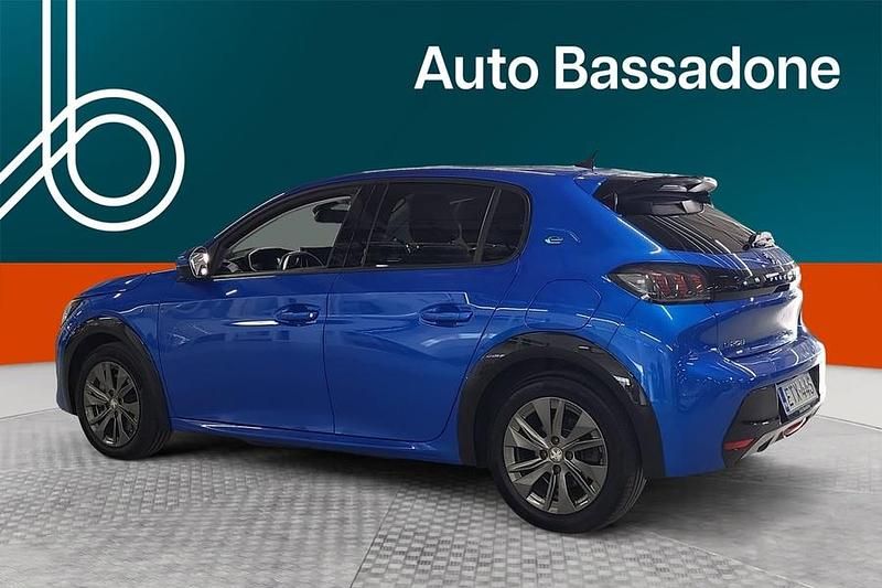 Käytetty Peugeot e-208 Allure 100 kW (136 HP) 2021 Viistoperä