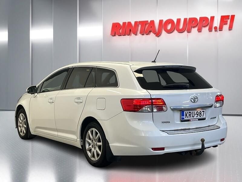 Käytetty Toyota Avensis Active 124 HP (91 kW) 2013 Farmari