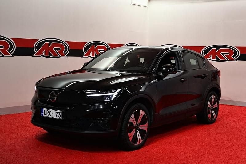 Käytetty Volvo C40 Ultimate 169 kW (231 HP) 2023 Musta Katumaasturi