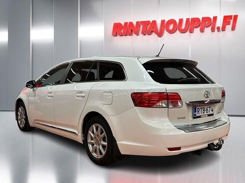 Käytetty Toyota Avensis Business Edition 124 HP (91 kW) 2014 Farmari