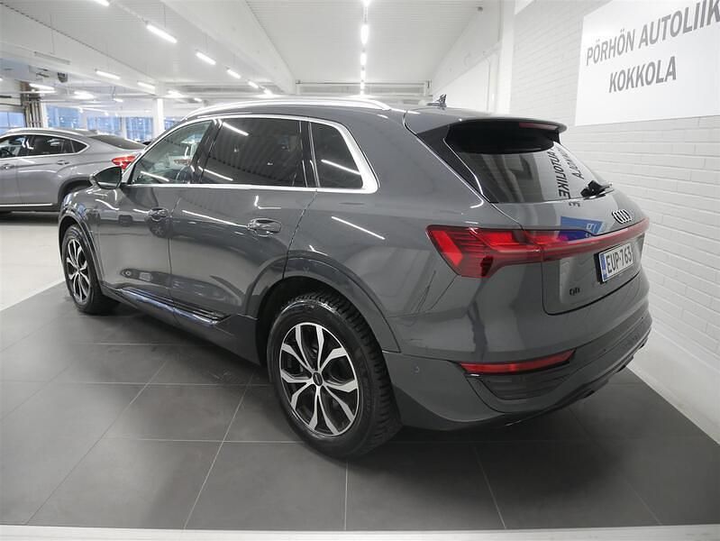 Käytetty Audi Q8 e-tron 250 kW (340 HP) 2023 Harmaa Katumaasturi