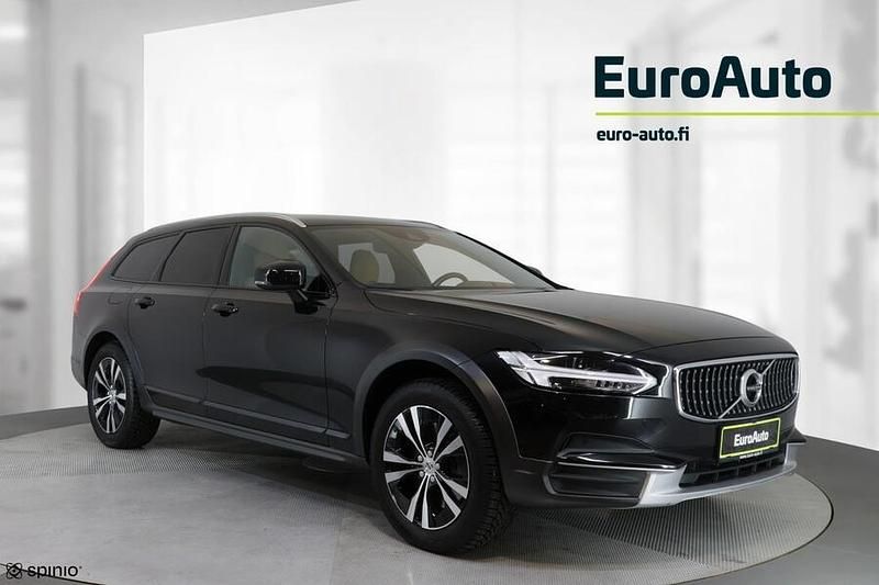 Käytetty Volvo V90 CC Business Edition 190 HP (139 kW) 2018 Musta Farmari