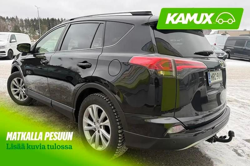 Käytetty Toyota RAV4 Premium 155 HP (114 kW) 2018 Musta Katumaasturi