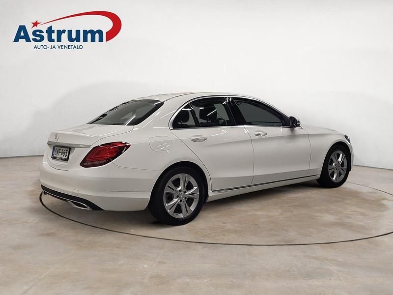 Käytetty Mercedes A180 Business 156 HP (114 kW) 2019 Valkoinen Sedan