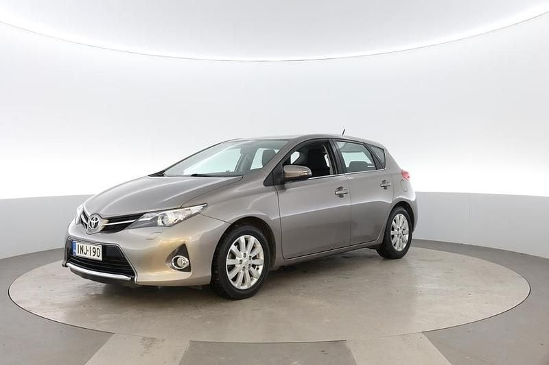 Käytetty 2014 Toyota Auris Multidrive S Viistoperä | 15 890 € (Perustarjous) - Kuva 1/4