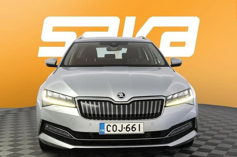 Käytetty Skoda Superb Ambition 156 HP (114 kW) 2020 Farmari