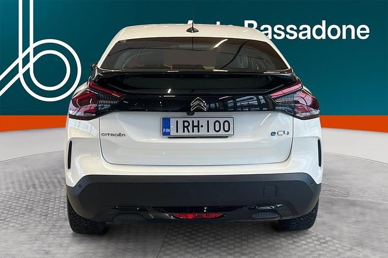 Käytetty Citroën e-C4 Feel 100 kW (136 HP) 2023 Viistoperä