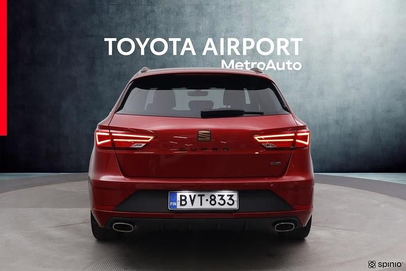 Käytetty Seat Leon ST 4Drive 301 HP (221 kW) 2019 Punainen Farmari