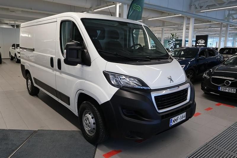 Käytetty Peugeot Boxer S 120 HP (88 kW) 2021 Van