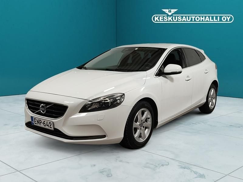 Käytetty Volvo V40 Momentum 190 HP (139 kW) 2015 Valkoinen Viistoperä