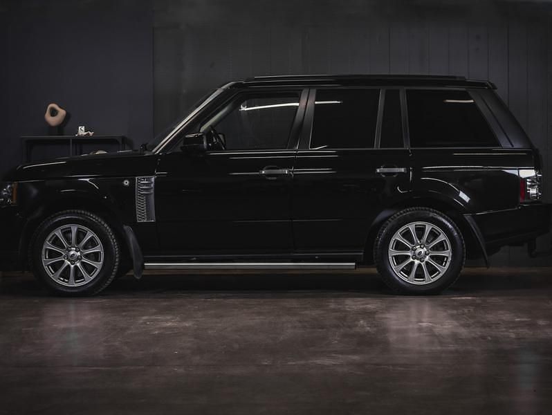 Käytetty Land Rover Range Rover Vogue SE 313 HP (230 kW) 2011 Katumaasturi