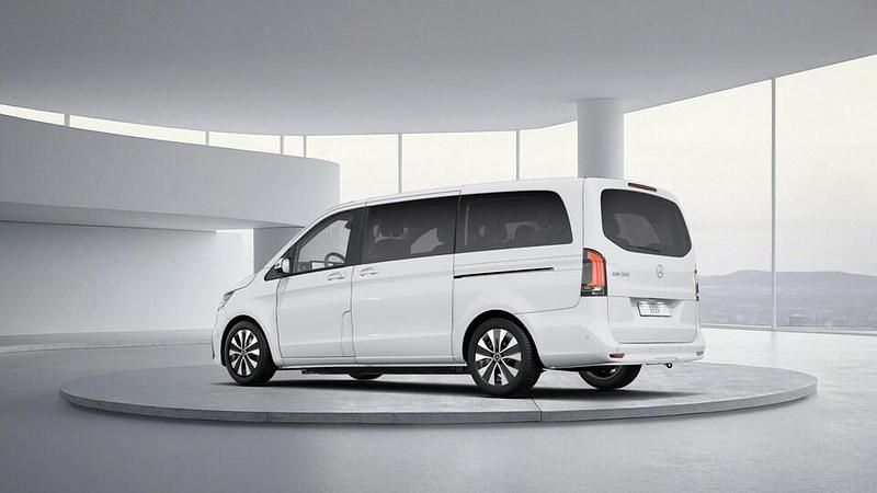 Käytetty Mercedes EQV300 150 kW (204 HP) 2024 Tila-auto