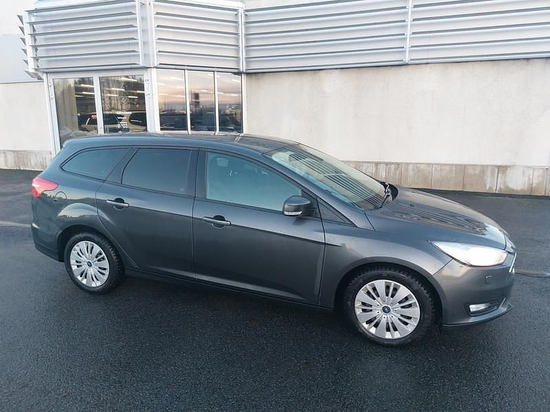 Harmaa Käytetty 2016 Ford Focus Trend Farmari | 8 900 € (Perustarjous) - Kuva 1/4