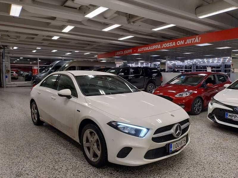 Käytetty 2021 Mercedes A250 Business Sedan | 24 490 € (Hyvä tarjous) - Kuva 1/4