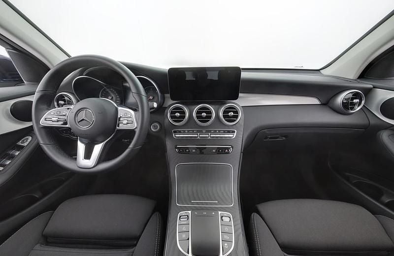 Käytetty Mercedes GLC300e Business 194 HP (142 kW) 2022 Sininen Katumaasturi