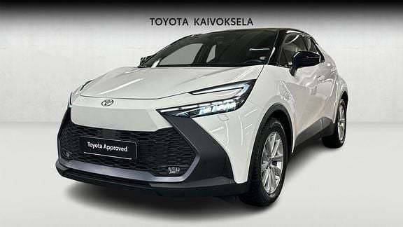 Valkoinen Käytetty 2024 Toyota C-HR Edition Katumaasturi | 36 990 € - Kuva 1/4
