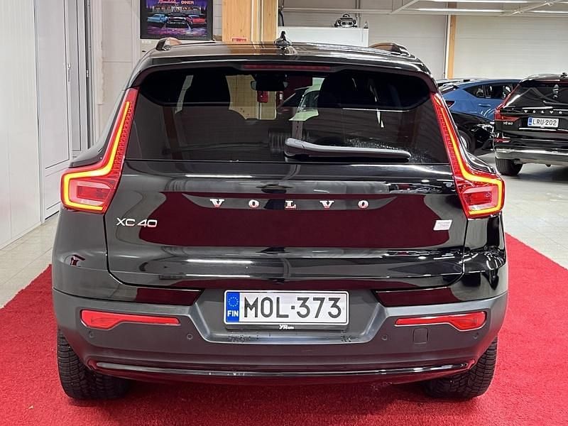 Käytetty Volvo XC40 Ultimate 300 kW (408 HP) 2023 Katumaasturi