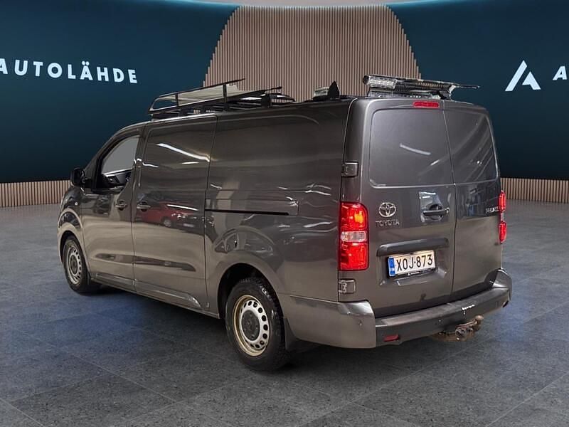 Käytetty Toyota Proace 177 HP (130 kW) 2017 Tila-auto
