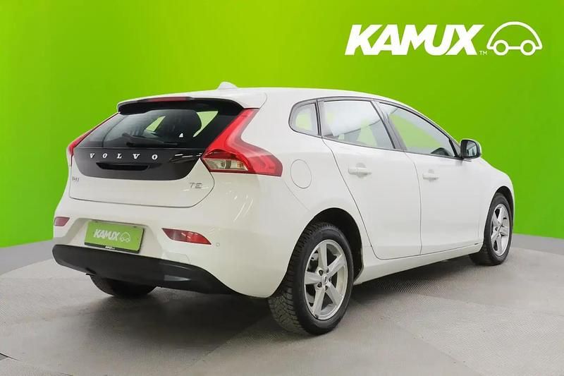 Käytetty Volvo V40 Business Edition 122 HP (89 kW) 2018 Valkoinen Sedan