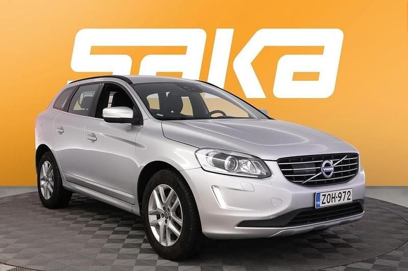 Käytetty Volvo XC60 Momentum 190 HP (139 kW) 2017 Katumaasturi