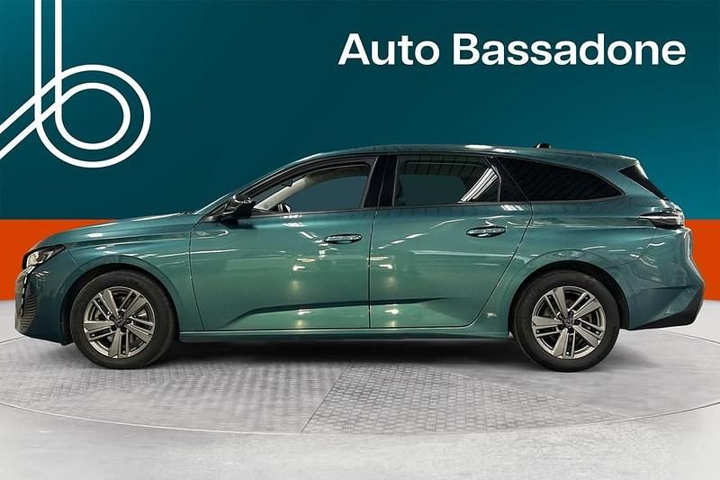 Käytetty Peugeot 308 SW Active 131 HP (96 kW) 2023 Farmari