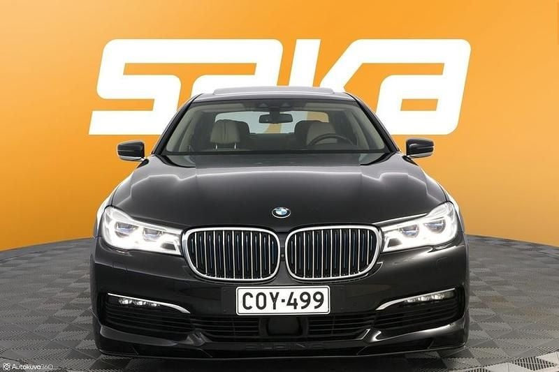 Käytetty BMW 740 iPerformance 258 HP (189 kW) 2019 Sedan