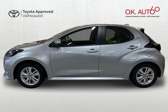 Käytetty Toyota Yaris Active 114 HP (83 kW) 2024 Hopea Viistoperä
