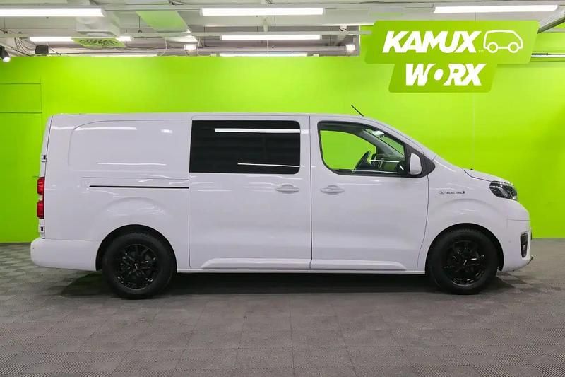Käytetty Toyota Proace 100 kW (136 HP) 2023 Valkoinen Tila-auto