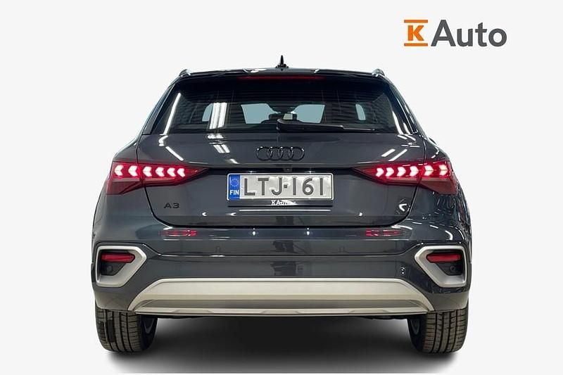 Käytetty Audi A3 e-tron 204 HP (150 kW) 2025 Met. harmaa Viistoperä