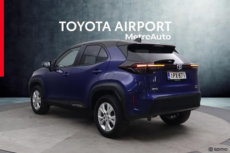 Käytetty Toyota Yaris Cross 116 HP (85 kW) 2022 Sininen Katumaasturi