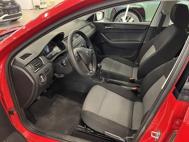 Käytetty Seat Toledo Reference 86 HP (63 kW) 2014 Punainen Sedan