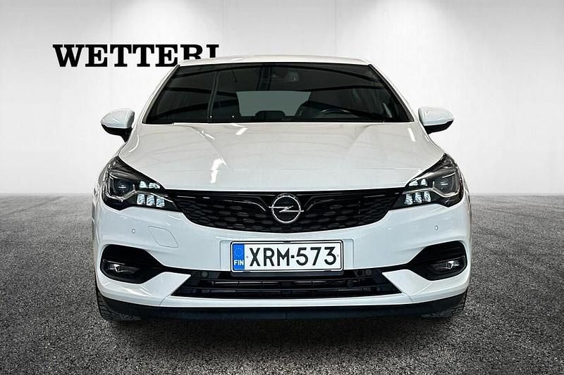 Käytetty Opel Astra Executive 146 HP (107 kW) 2020 Viistoperä