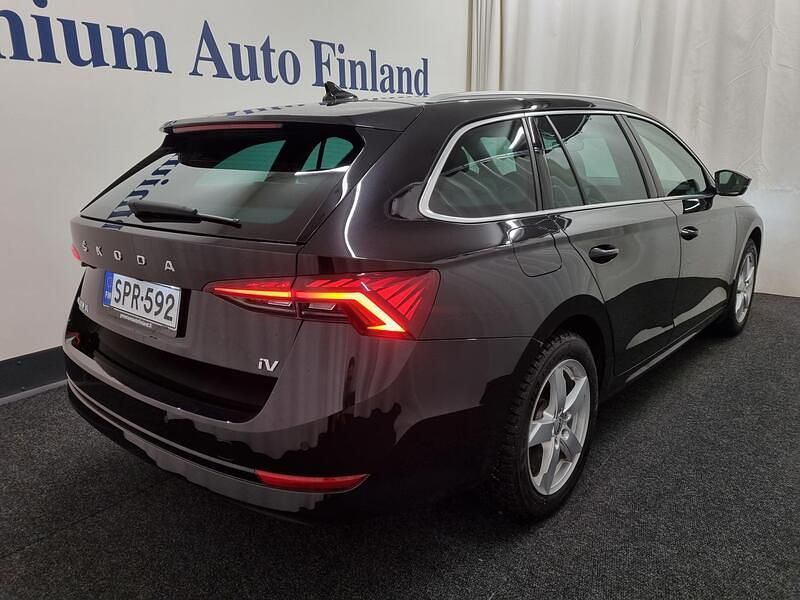Käytetty Skoda Octavia Style 204 HP (150 kW) 2023 Farmari