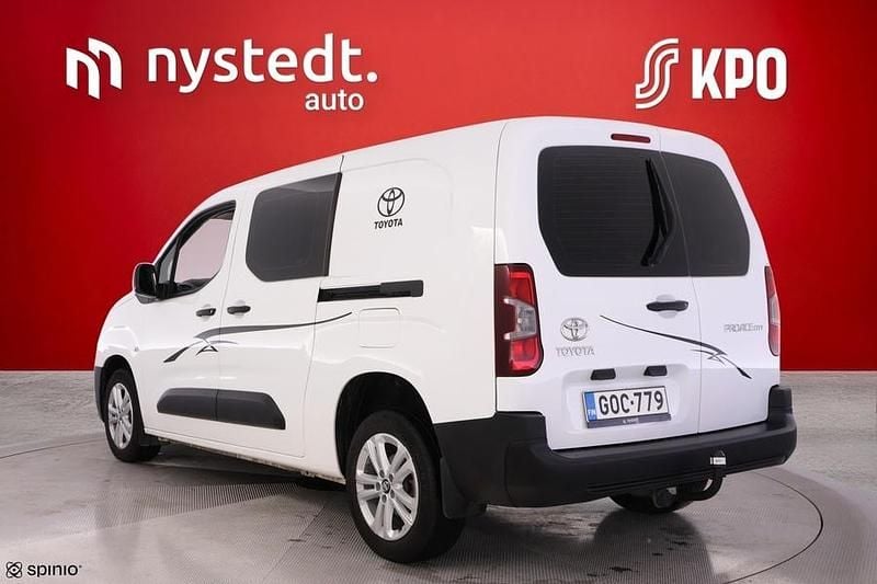 Käytetty Toyota Proace City Active 102 HP (75 kW) 2022 Valkoinen Tila-auto