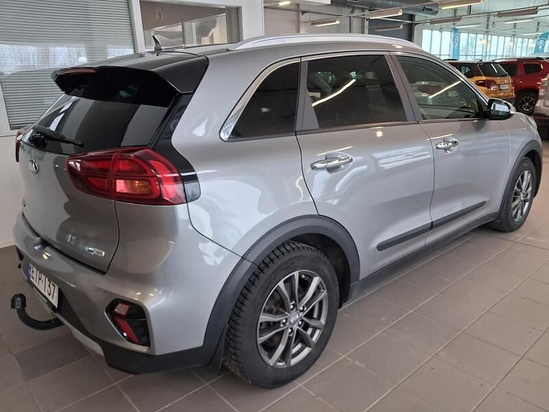 Käytetty Kia Niro EX 140 HP (102 kW) 2021 Harmaa Katumaasturi